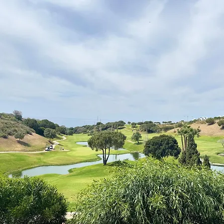 Casa De La Alegria, 3-bedroom House Near Cabopino & Golf, بيت للعطل *