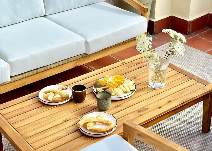 Casa De La Alegria, 3-bedroom House Near Cabopino Beach, 別荘