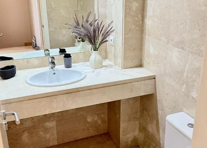 別荘 Casa De La Alegria, 3-bedroom House Near Cabopino Beach, *